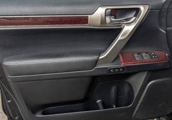 Подержанный автомобиль Lexus GX 2018 года (19 фото)