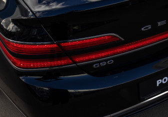 Подержанный автомобиль Genesis G90 2020 года (34 фото)