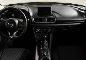 Подержанный автомобиль Mazda 3 Sedan 2014 года (10 фото)