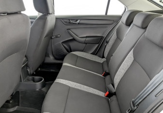 Подержанный автомобиль Skoda Rapid Liftback 2021 года (12 фото)