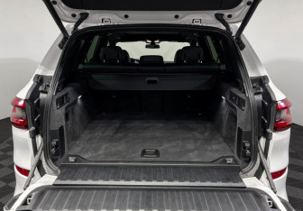 Подержанный автомобиль BMW X5 2019 года (9 фото)