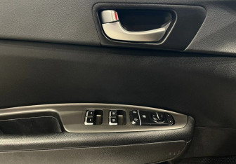Подержанный автомобиль Kia Optima Sedan 2019 года (17 фото)