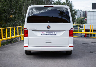 Подержанный автомобиль Volkswagen Caravelle 2018 года (5 фото)