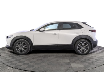 Подержанный автомобиль Mazda CX-30 2020 года (8 фото)