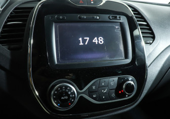 Подержанный автомобиль Renault Kaptur 2018 года (19 фото)