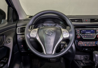 Подержанный автомобиль Nissan Qashqai 2016 года (21 фото)