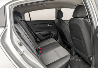 Подержанный автомобиль Kia Rio Hatchback 2021 года (12 фото)