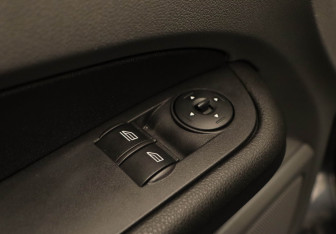 Подержанный автомобиль Ford Focus Hatchback 2008 года (16 фото)