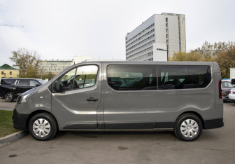 Подержанный автомобиль Renault Trafic 2019 года (8 фото)