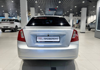 Подержанный автомобиль Chevrolet Lacetti Sedan 2008 года (5 фото)