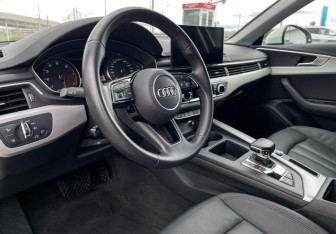 Подержанный автомобиль Audi A4 Sedan 2022 года (13 фото)