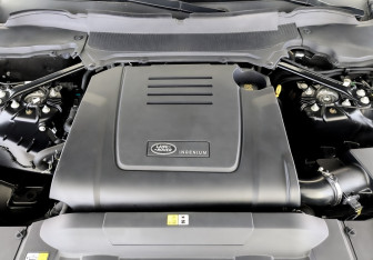 Подержанный автомобиль Land Rover Range Rover Sport 2020 года (9 фото)