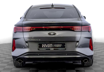 Подержанный автомобиль Москвич 6 2024 года (6 фото)