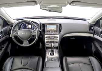 Подержанный автомобиль Infiniti G Sedan 2013 года (14 фото)