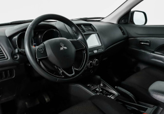 Подержанный автомобиль Mitsubishi ASX 2020 года (6 фото)