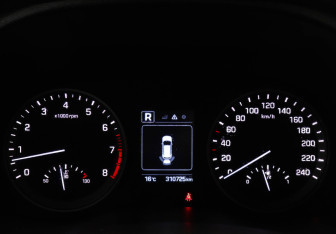 Подержанный автомобиль Hyundai Tucson 2016 года (11 фото)