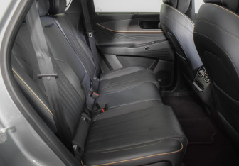 Подержанный автомобиль Jaecoo J8 2024 года (10 фото)