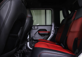 Подержанный автомобиль Jeep Wrangler 2022 года (11 фото)