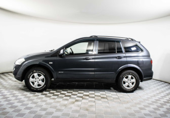 Подержанный автомобиль SsangYong Kyron 2012 года (8 фото)