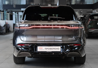 Подержанный автомобиль Voyah Free 2025 года (5 фото)