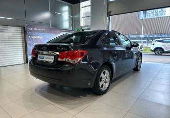 Подержанный автомобиль Chevrolet Cruze Sedan 2012 года (4 фото)