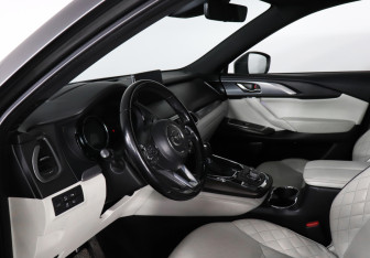 Подержанный автомобиль Mazda CX-9 2022 года (9 фото)