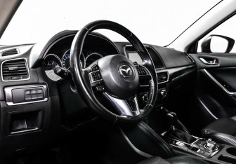 Подержанный автомобиль Mazda CX-5 2016 года (9 фото)