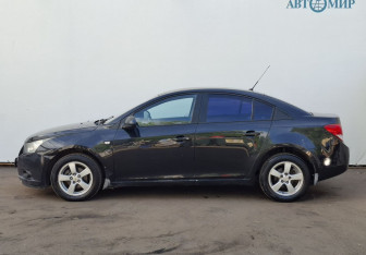 Подержанный автомобиль Chevrolet Cruze Sedan 2012 года (8 фото)
