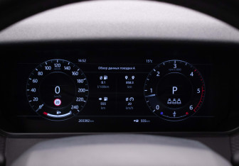 Подержанный автомобиль Land Rover Range Rover Velar 2019 года (12 фото)