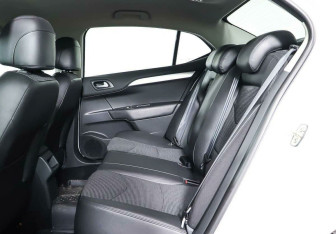 Подержанный автомобиль Citroen C4 Sedan 2017 года (17 фото)