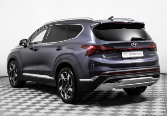 Подержанный автомобиль Hyundai Santa Fe 2021 года (7 фото)