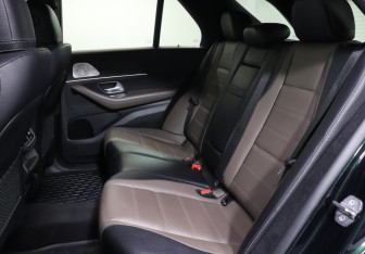 Подержанный автомобиль Mercedes-Benz GLE 2019 года (10 фото)