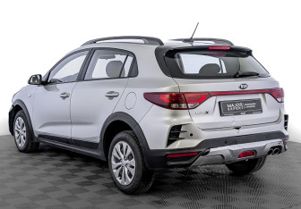 Подержанный автомобиль Kia Rio Hatchback 2021 года (7 фото)