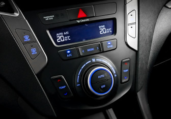 Подержанный автомобиль Hyundai Santa Fe 2015 года (25 фото)