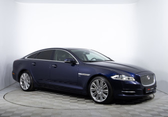 Подержанный автомобиль Jaguar XJ 2014 года (3 фото)