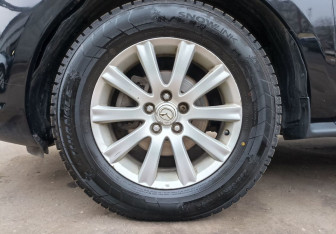 Подержанный автомобиль Mazda CX-7 2011 года (9 фото)