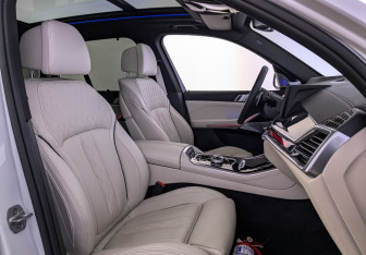 Подержанный автомобиль BMW X5 M 2025 года (24 фото)