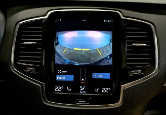 Подержанный автомобиль Volvo XC90 2017 года (25 фото)