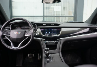 Подержанный автомобиль Cadillac XT6 2020 года (13 фото)