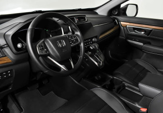 Подержанный автомобиль Honda CR-V 2019 года (12 фото)