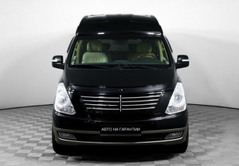 Подержанный автомобиль Hyundai Grand Starex 2011 года (2 фото)