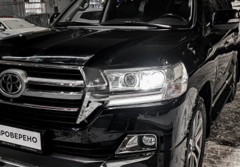 Подержанный автомобиль Toyota Land Cruiser Suv 2019 года (41 фото)