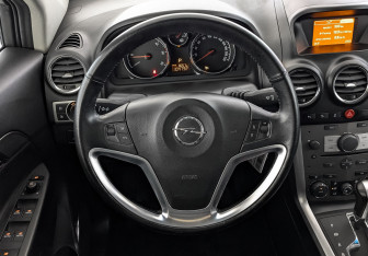 Подержанный автомобиль Opel Antara 2014 года (22 фото)