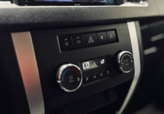 Подержанный автомобиль УАЗ Patriot 2017 года (11 фото)