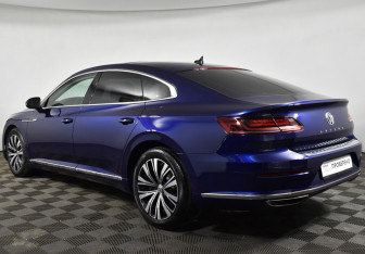 Подержанный автомобиль Volkswagen Arteon 2019 года (6 фото)