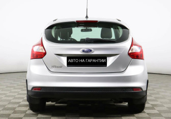 Подержанный автомобиль Ford Focus Hatchback 2014 года (4 фото)