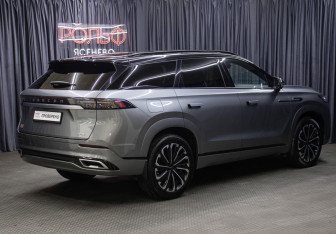 Подержанный автомобиль Jaecoo J8 2024 года (5 фото)