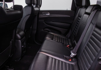 Подержанный автомобиль Jeep Grand Cherokee 2021 года (11 фото)