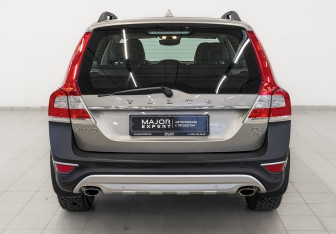 Подержанный автомобиль Volvo XC70 2014 года (6 фото)