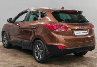 Подержанный автомобиль Hyundai ix35 2014 года (7 фото)